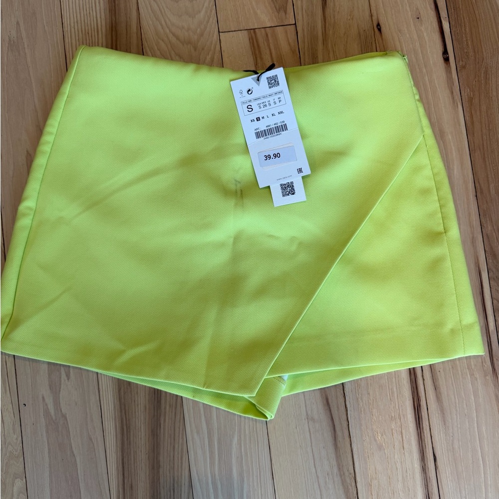 Zara Neon Skort! Size Small! NWT!